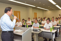 公明新聞　群馬県議員研修会0810.jpg